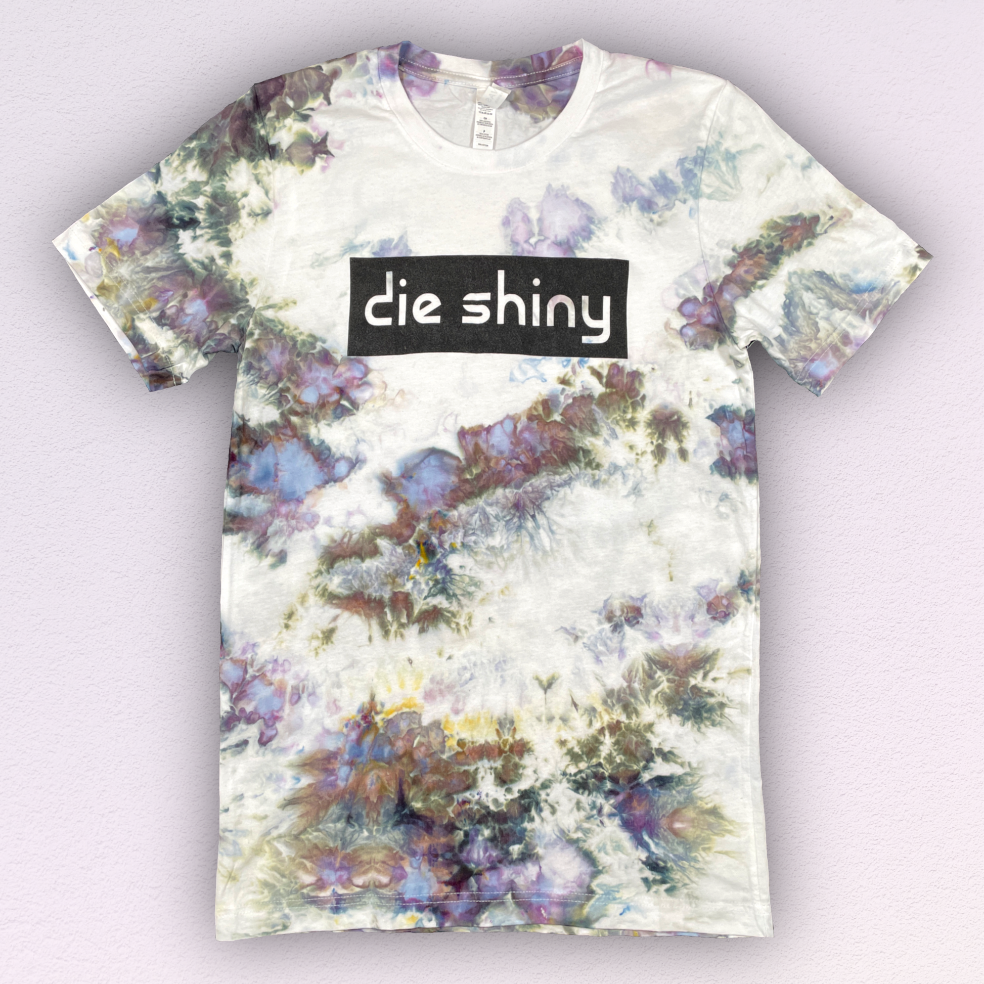 Front, Die Shiny Logo T-shirt in Iris Ice Dye